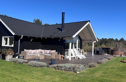 Skibby House | Close to water calm spa and comfort