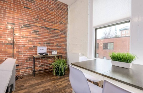 Bangor Apartment | *Closed Listing - Not Bookable*