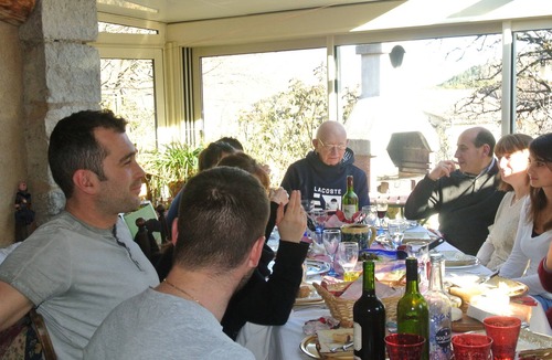 Chateauneuf-Miravail Apartment | Closes the skylight lavender --------------------------------------------- -----