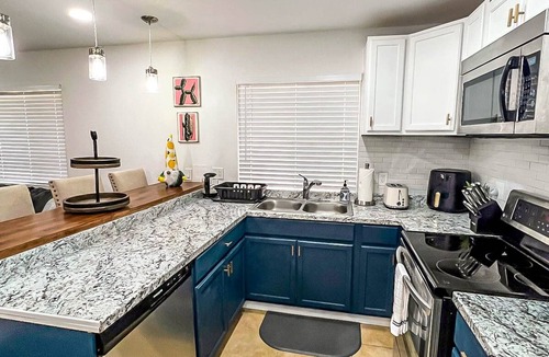 Downtown Phoenix House | Closest Home to Airport + Downtown - The Vibe PHX