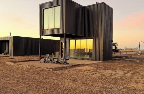 Amarillo House | Closest To Cadillac Ranch - *Private Hot Tub*
