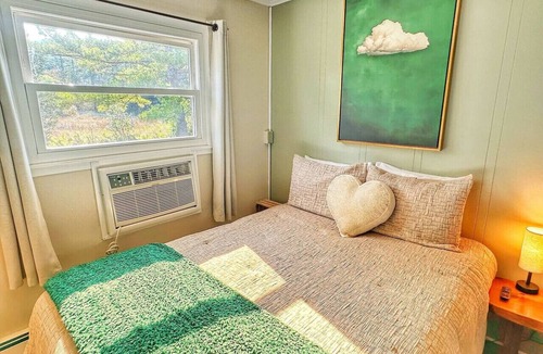 Manchester Center Bed & Breakfast | Cloud 9 family double sleeps 4