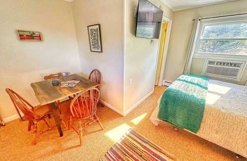 Manchester Center Bed & Breakfast | Cloud 9 family double sleeps 4