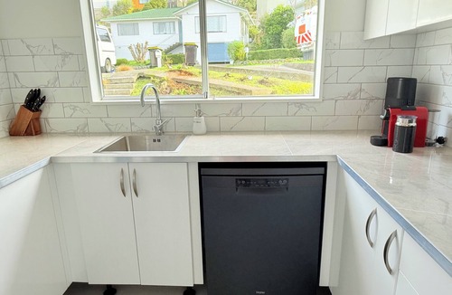 Johnsonville House | Cloud Catcher - Blooming Retreat with Scenic Views