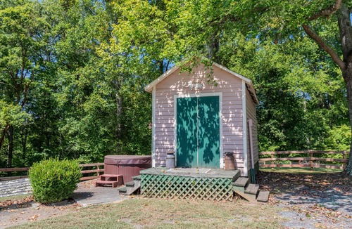 Schuyler Cottage | Cloud Cottage at The White Pig