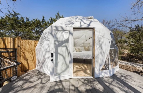Fredericksburg RV Rental | Cloud Dome W/Private Hot Tub and Outdoor Shower!