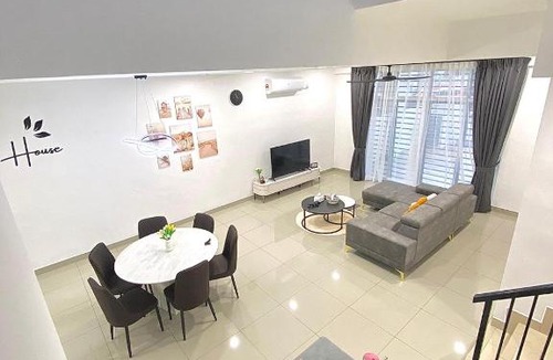 Larut House | Cloud Nine Homestay