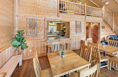 Bryson City Cabin | Cloud Nine Retreat; sleeps 22|barrel sauna|hot tub