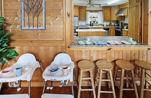 Bryson City Cabin | Cloud Nine Retreat; sleeps 22|barrel sauna|hot tub