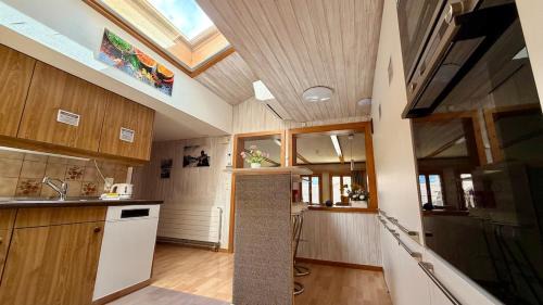 Matten bei Interlaken Apartment | CLOUD No3 Schweizer Chalet-Wohnung mit zentraler Klimaanlage