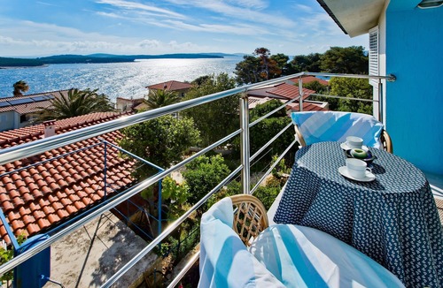 Krizni rat Apartment | Cloud- Studio apartment with Balcony and Sea View