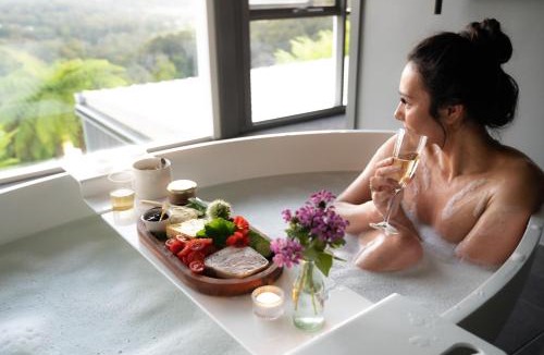 Menzies Creek Bed & Breakfast | Cloud View Garden