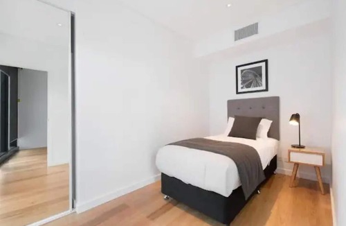 Kangaroo Point Hotel | Cloudbridge Convenient Sky High 2 BR. Service Apartment Brisbane CBD