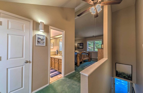 Cloudcroft Apartment | Cloudcroft Townhome w/Deck - 1 Mi to Burro Ave!