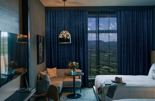 Rising Fawn Resort | Cloudland at McLemore Resort Lookout Mountain, Curio by Hilton