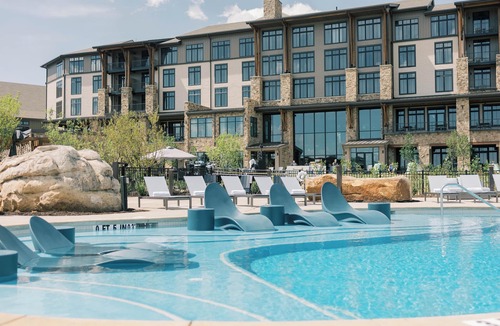 Rising Fawn Resort | Cloudland at McLemore Resort Lookout Mountain, Curio by Hilton