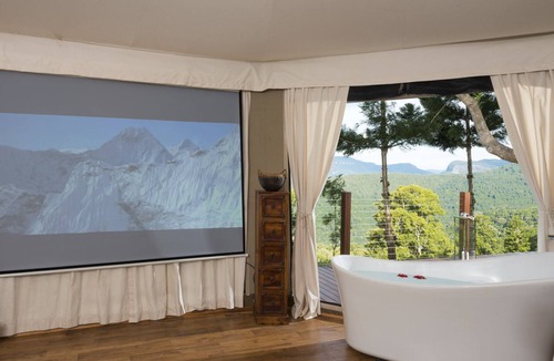 Beechmont Ski Chalet | Clouds Safari - Glamping with views