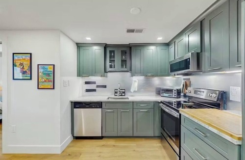 Sugar Mountain Apartment | CloudSide@Sugar Pool/Hot Tub/Sauna/Ski/Snowboard/Endless Mountain Views!