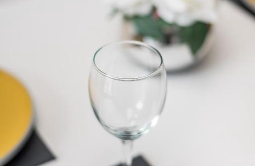 Montrose Apartment | Clova Apartment