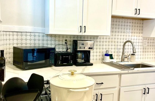 Old Town West Cottage | Clover Cottage - 6BR 4Bath Getaway in Old Town