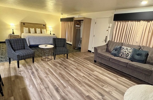 Montpelier Hotel | Clover Creek Inn