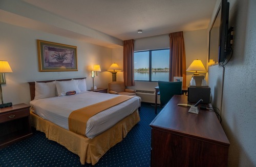 Tri-Cities Hotel | Clover Island Inn