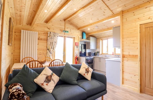 Theberton Cottage | Clover Lodge