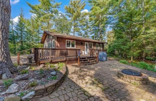 Eagle River House | Clover Pines