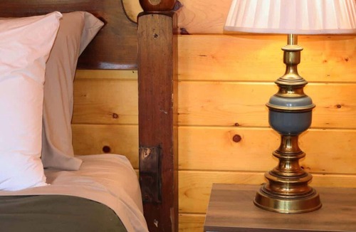 Wilder Cabin | Clover's Nook-Cabin on Hidden Paradise Farms