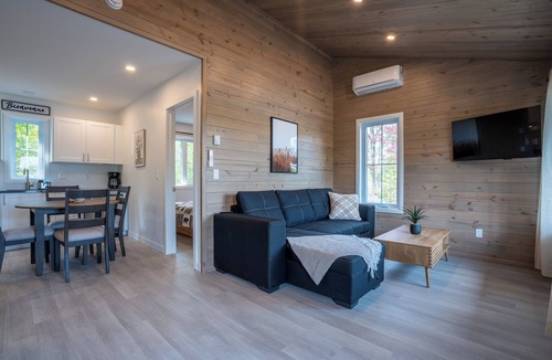 St-Bernard-de-Lacolle Ski Chalet | Club de Golf International 2000 - Chalet 1