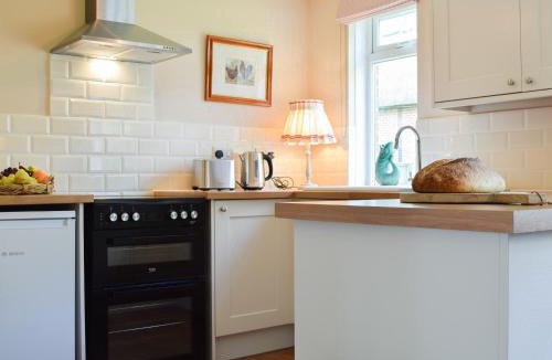 Basingstoke House | Club Cottage