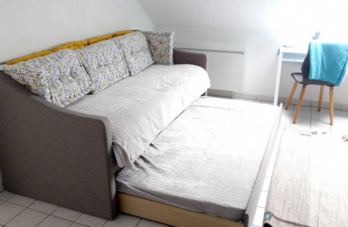 Carquefou Apartment | Club House 3 - Cottage in the Heart of Carquefou - bus N ° 85 at 50m