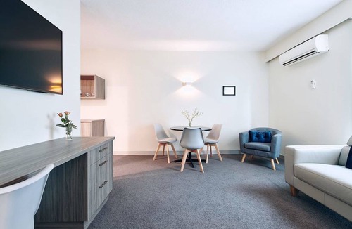 Laverton Hotel | Club Laverton Motel