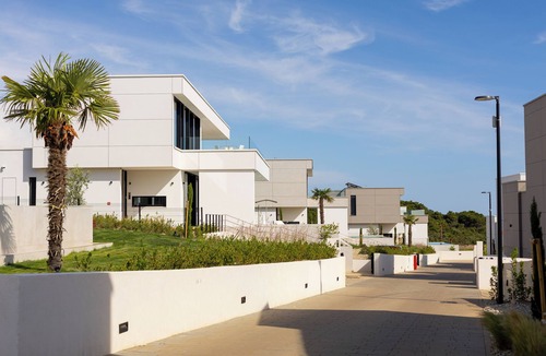 Ugljan Villa | Club Villa - Modern and Serviced 4 bedroom Villa on the Croatian coast