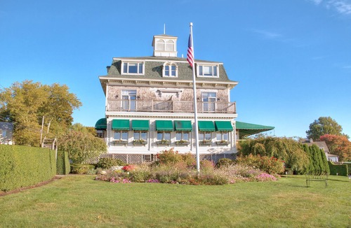 Jamestown House | Club Wyndham Bay Voyage Inn
