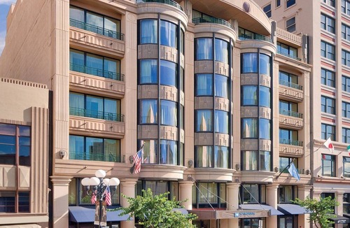 Gaslamp Quarter House | Club Wyndham Harbour Lights -1BD Sleep up to 4
