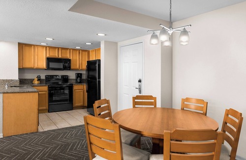 Survey Creek Hotel | Club Wyndham Palm-Aire