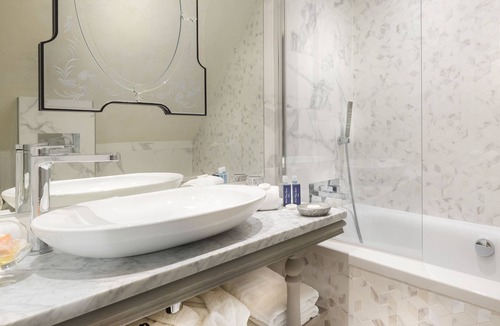 Sorbonne Hotel | Cluny Square