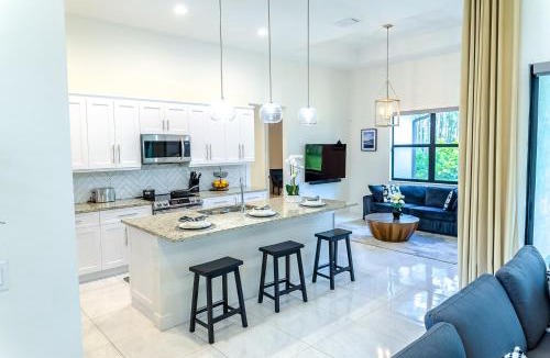 Joel House | Clusias Villa