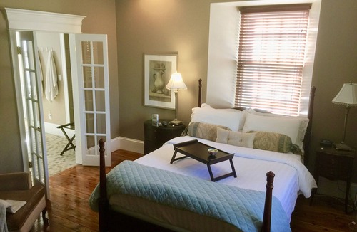 Lanark Bed & Breakfast | Clyde Hall Bed and Breakfast