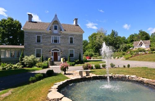 Lanark Bed & Breakfast | Clyde Hall Bed and Breakfast
