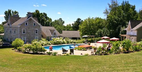 Lanark Bed & Breakfast | Clyde Hall Bed and Breakfast