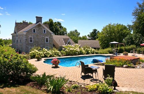 Lanark Bed & Breakfast | Clyde Hall Bed and Breakfast