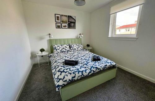 Clydebank House | ClydeBank Brand new 3BDR Home, Glasgow