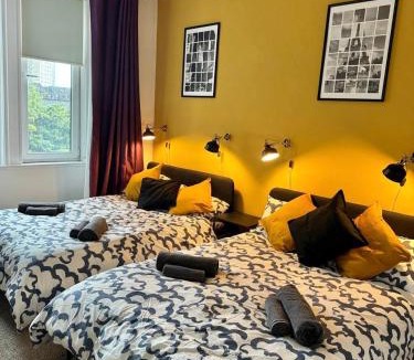 Dalmuir Apartment | Clydebank Cozy 3bdr flat near Glasgow