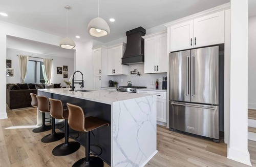 Hurwood Heights House | CMA Fest rooftop hot tubs, sauna, game rooms near Broadway and Geodis Park