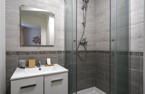 17th Arrondissement Apartment | CMG Batignolles - Lechapelais II