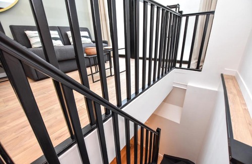 12th Arrondissement Apartment | CMG Michel Bizot / Trousseau