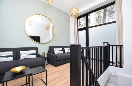 12th Arrondissement Apartment | CMG Michel Bizot / Trousseau
