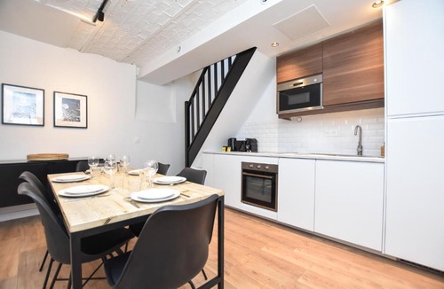 12th Arrondissement Apartment | CMG Michel Bizot / Trousseau